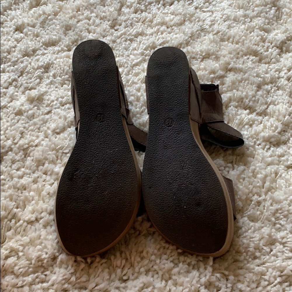 Platforms - Picture 6 of 6